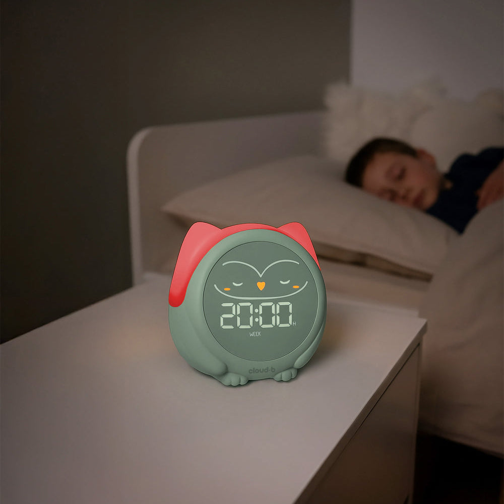Cloud B Owlie Magical Sleep Trainer Alarm Clock