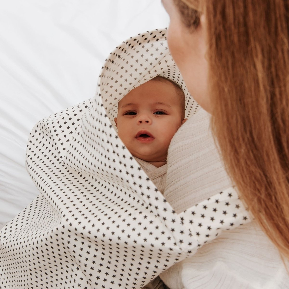 Breastfeed Apron - Grey Stars-1