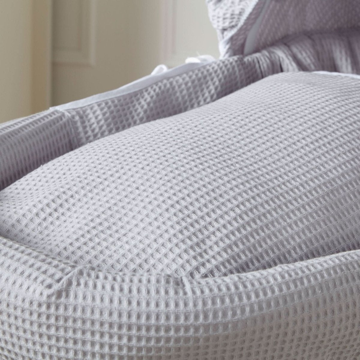 Grey Waffle White Wicker Baby Moses Basket With Stand - Wicker Moses Basket