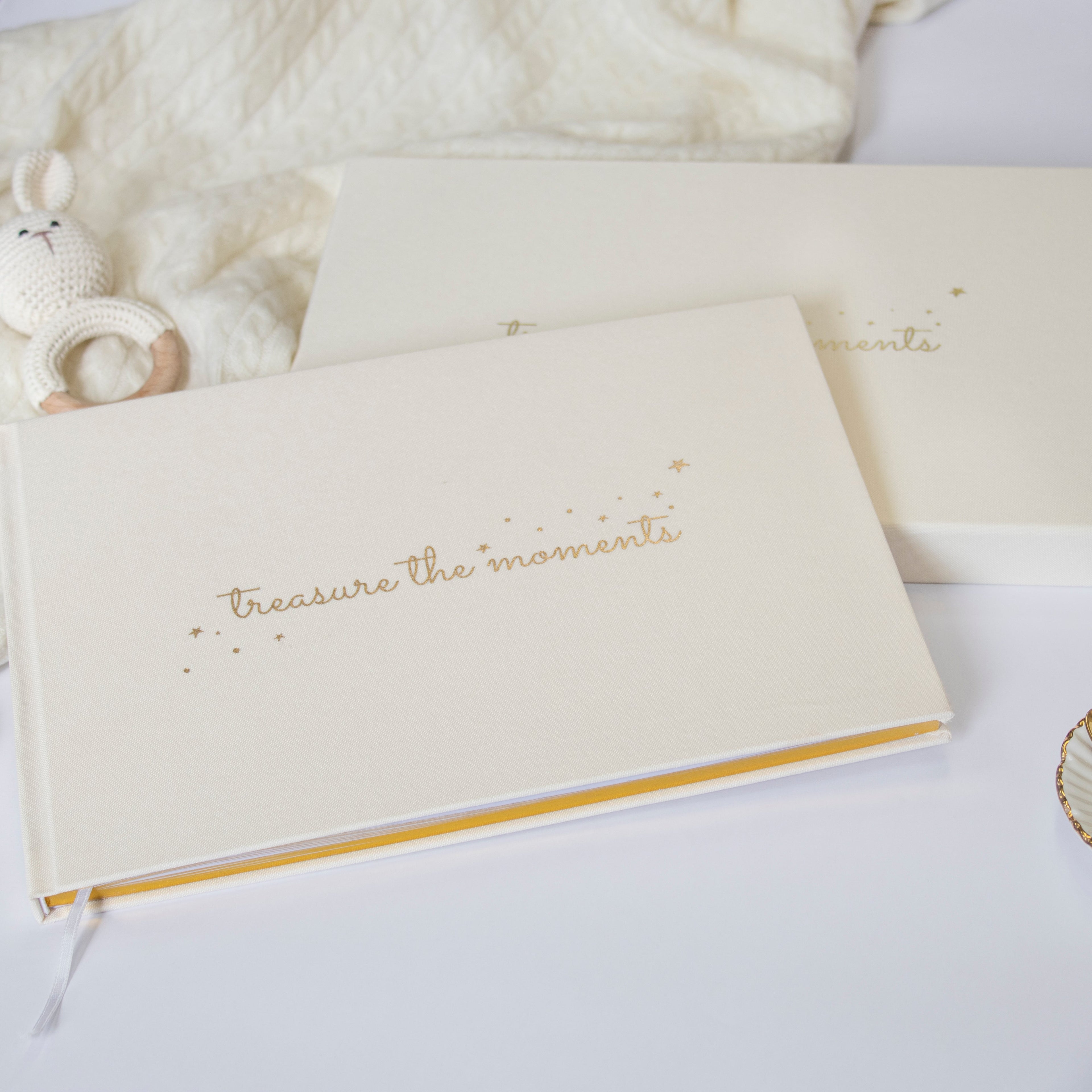 Hello Baby Gender Neutral Gift Set - Gift Box