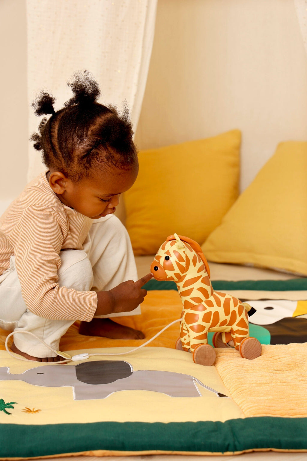 Little Big Friends Pull Along Animal Toy – Gina the Giraffe - Push & Pull Toy