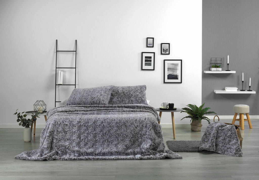 Mora Haku Grey Interior Luxury Soft Fox Faux Fur Throw Blanket - Blankets