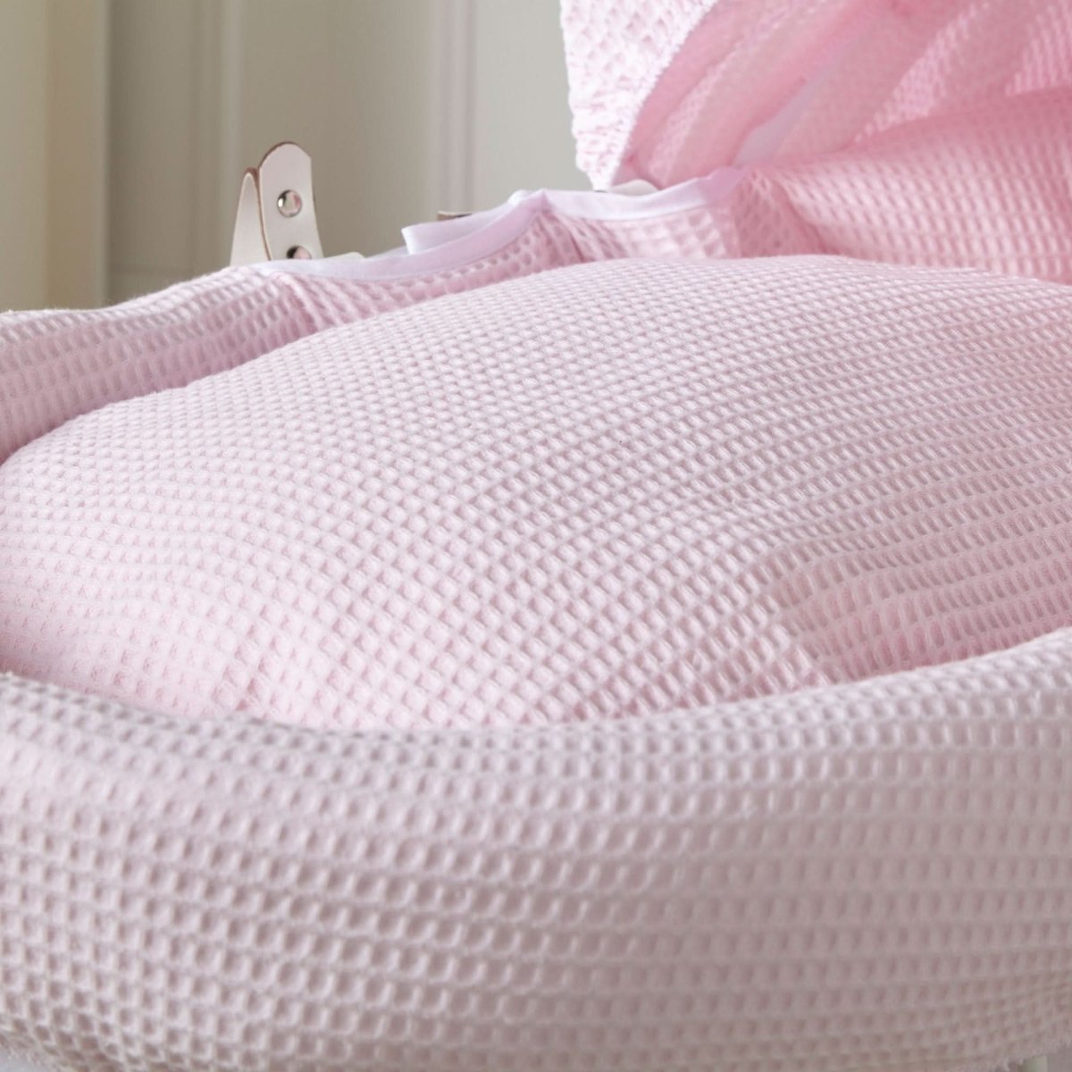 Pink Waffle White Wicker Baby Moses Basket With Stand - Wicker Moses Basket