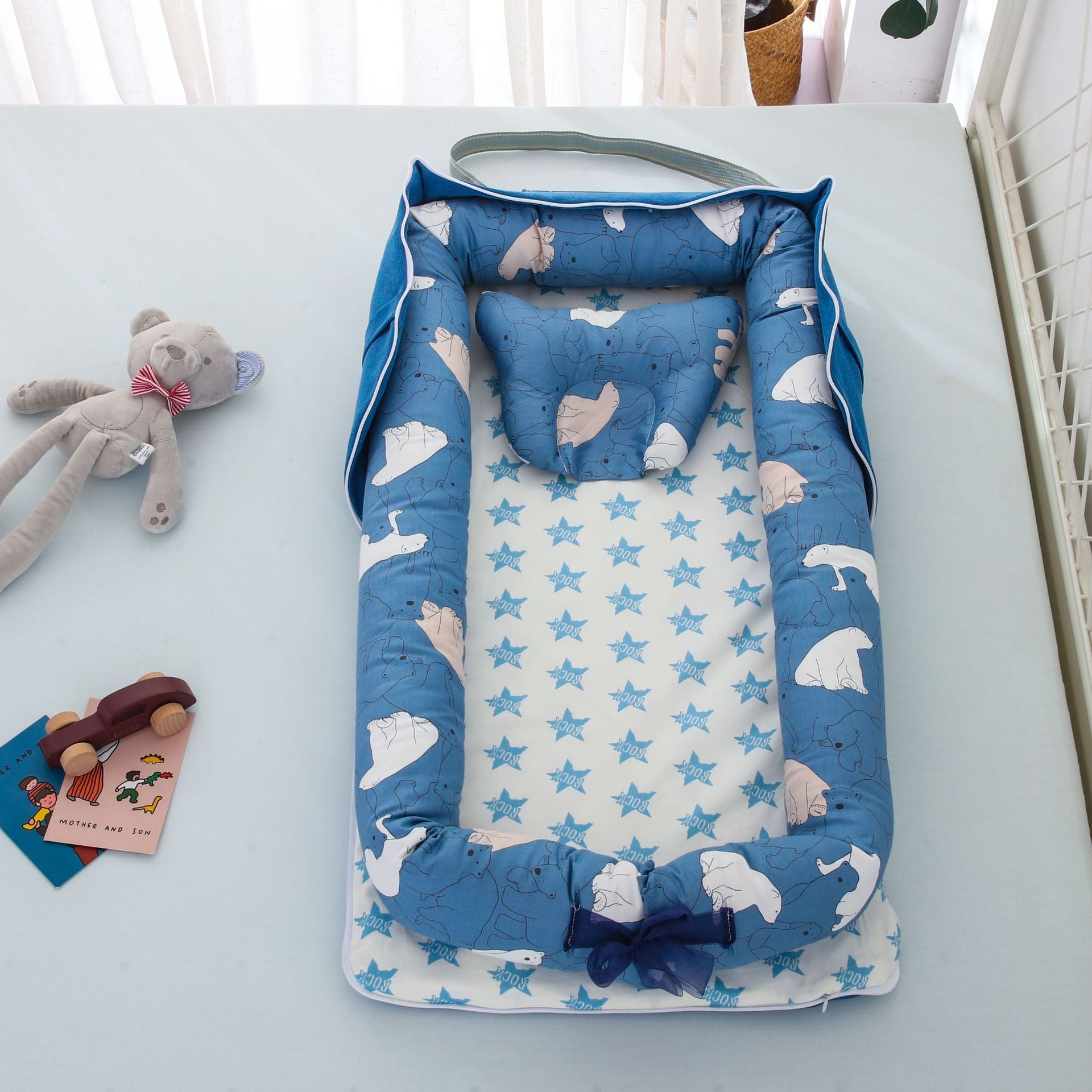 Cotton Portable Foldable Baby Bed - Polar bear