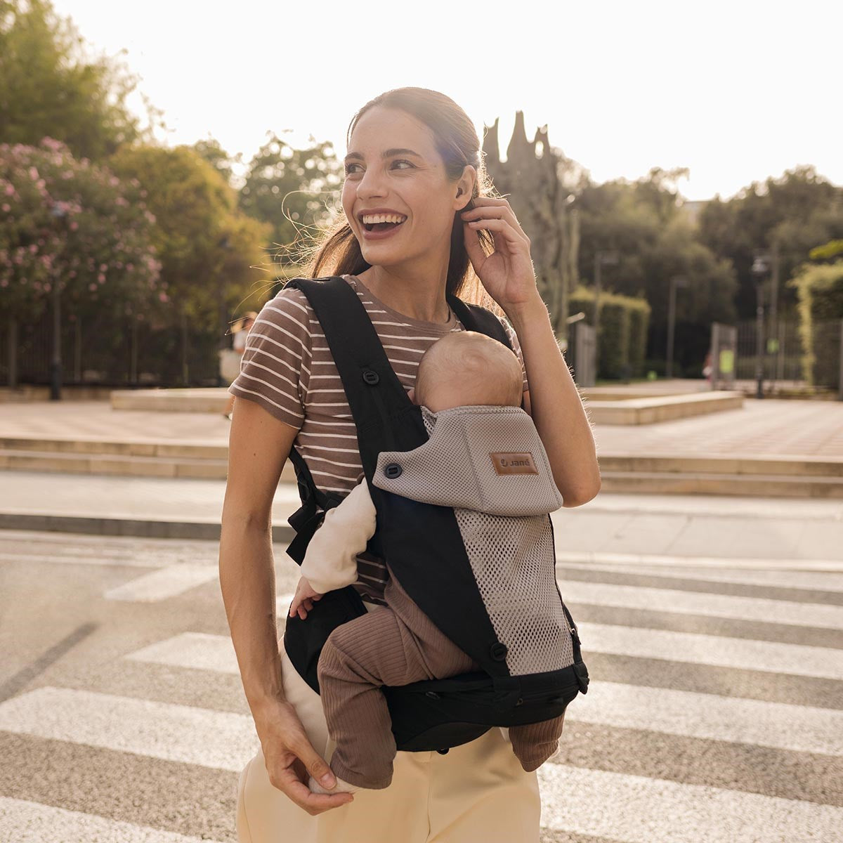 Revolution 3-in-1 Convertible Baby Carrier and Hip Seat 0-22kg 0-5 Years - Baby Carriers & Slings