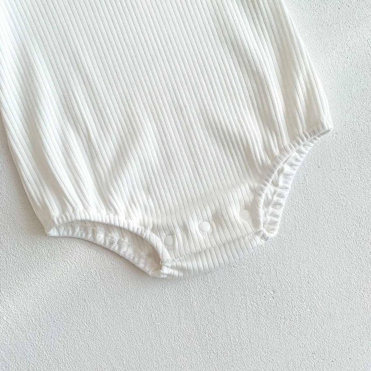 Smart Shirts & All In One Bodysuit (Unisex) - Onesie / Cream / 0-6 M - Shirts