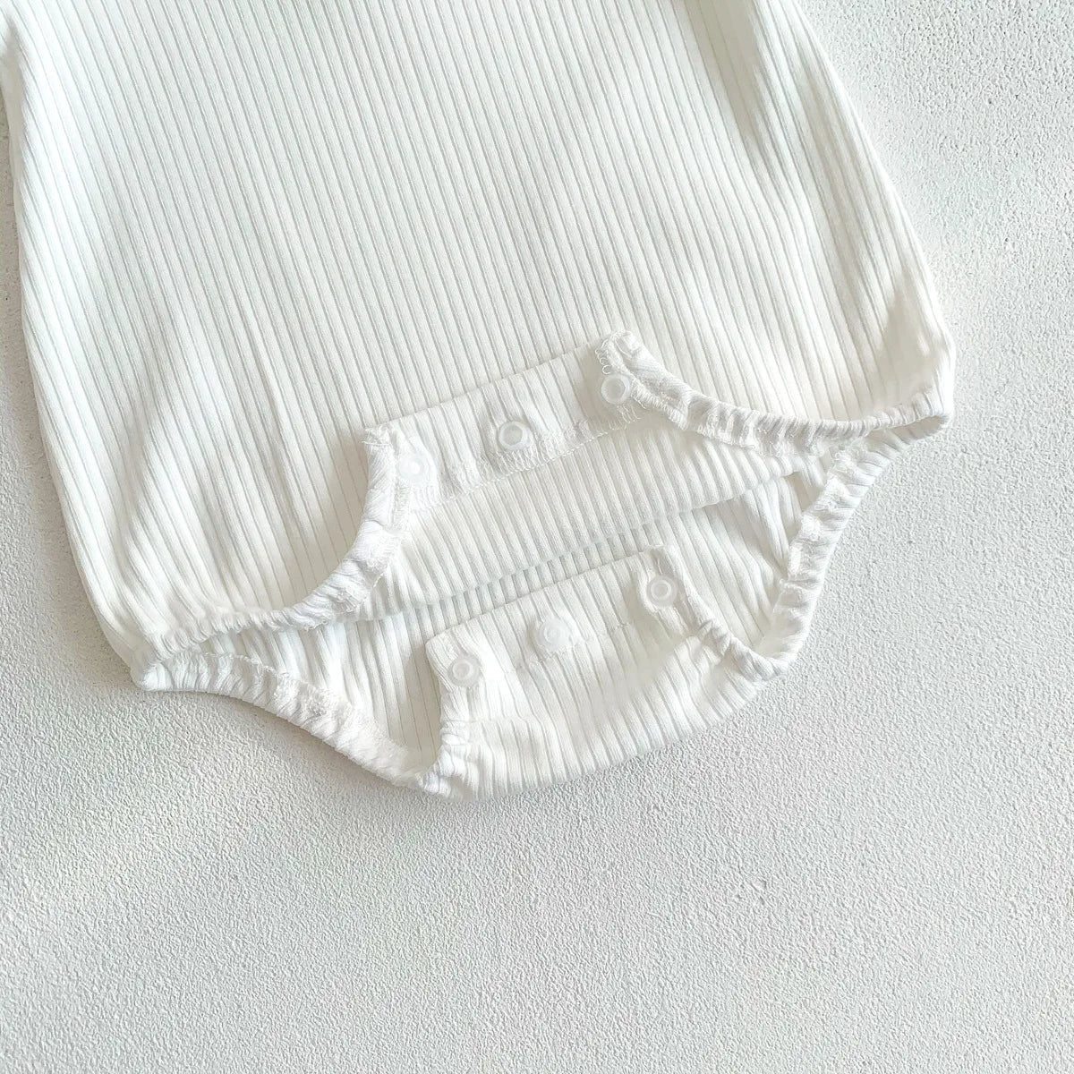Smart Shirts & All In One Bodysuit (Unisex) - Shirt / Cream / 0-6 M - Shirts